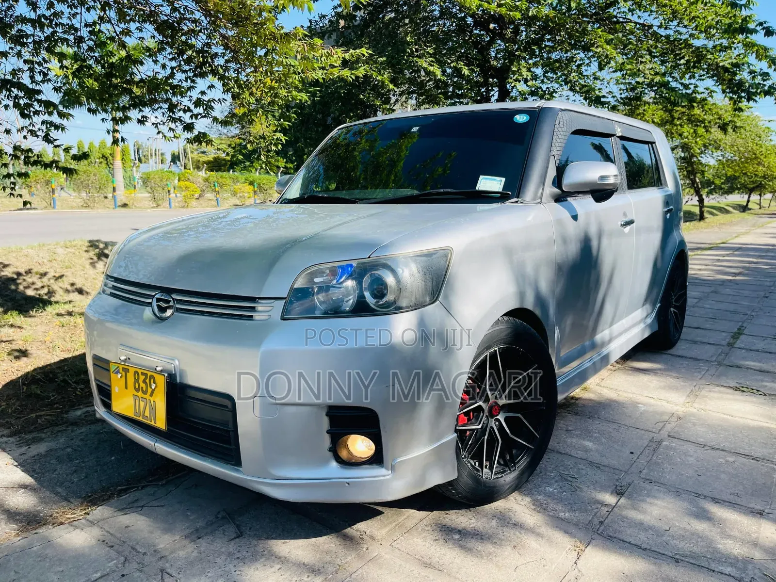Toyota Corolla Rumion Hatchback 1.5 FWD 2010 Silver