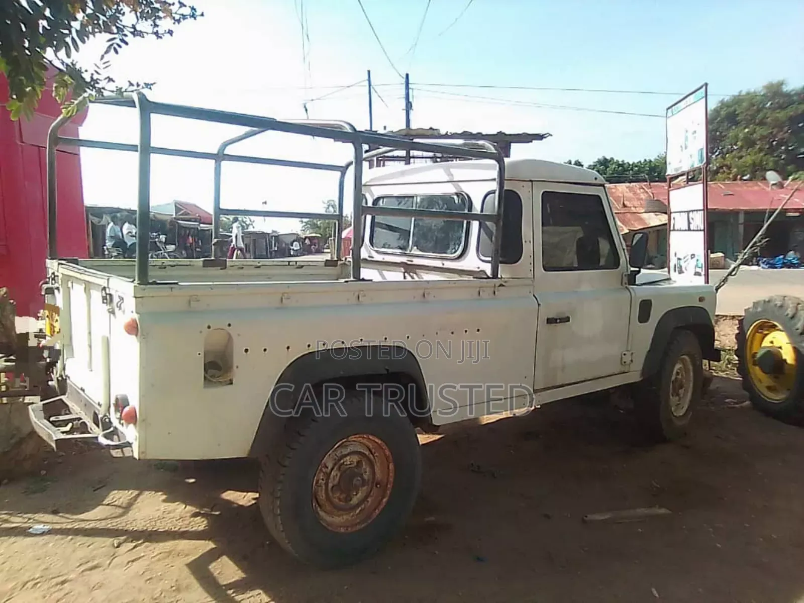Land Rover Defender 1999 White