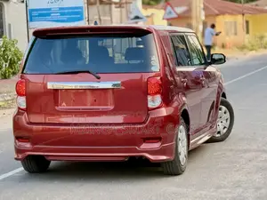 Toyota Corolla Rumion Hatchback 1.5 FWD 2010 Maroon