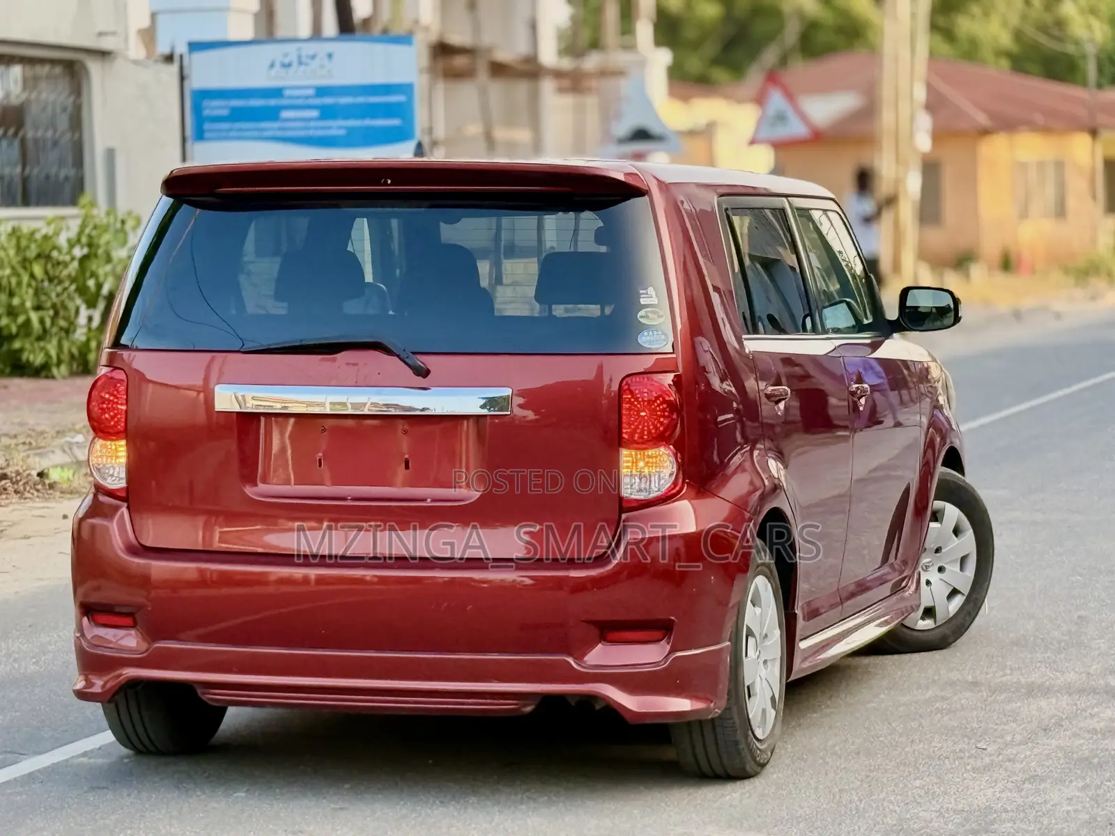 Toyota Corolla Rumion Hatchback 1.5 FWD 2010 Maroon