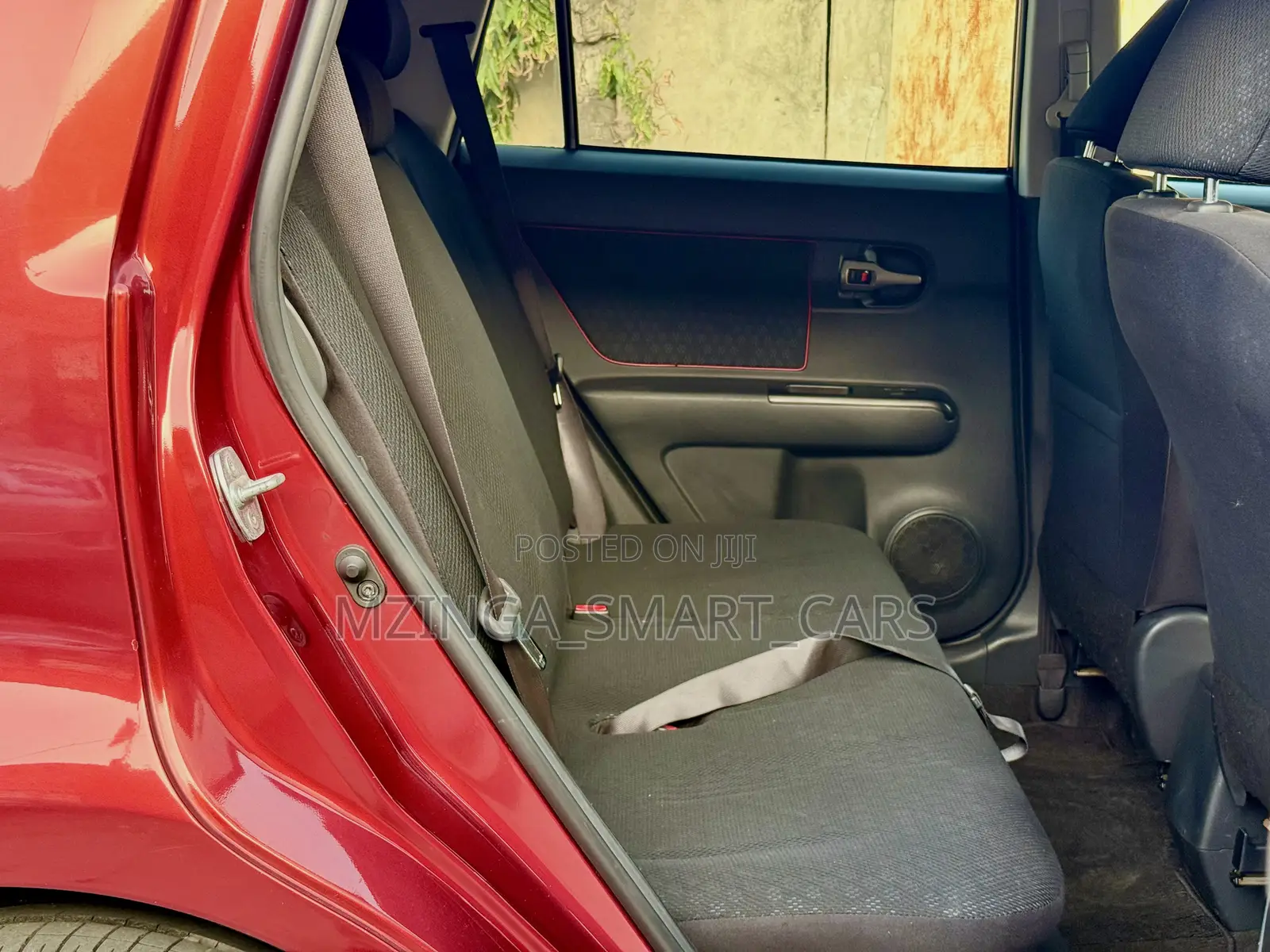Toyota Corolla Rumion Hatchback 1.5 FWD 2010 Maroon