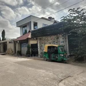 5bdrm House in Old Tra, Chang'ombe for sale