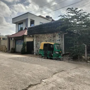 5bdrm House in Old Tra, Chang'ombe for sale