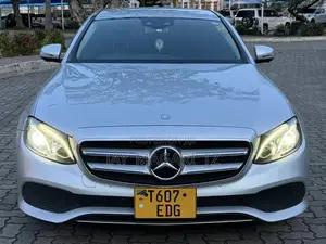 Mercedes-Benz E200 2017 Silver