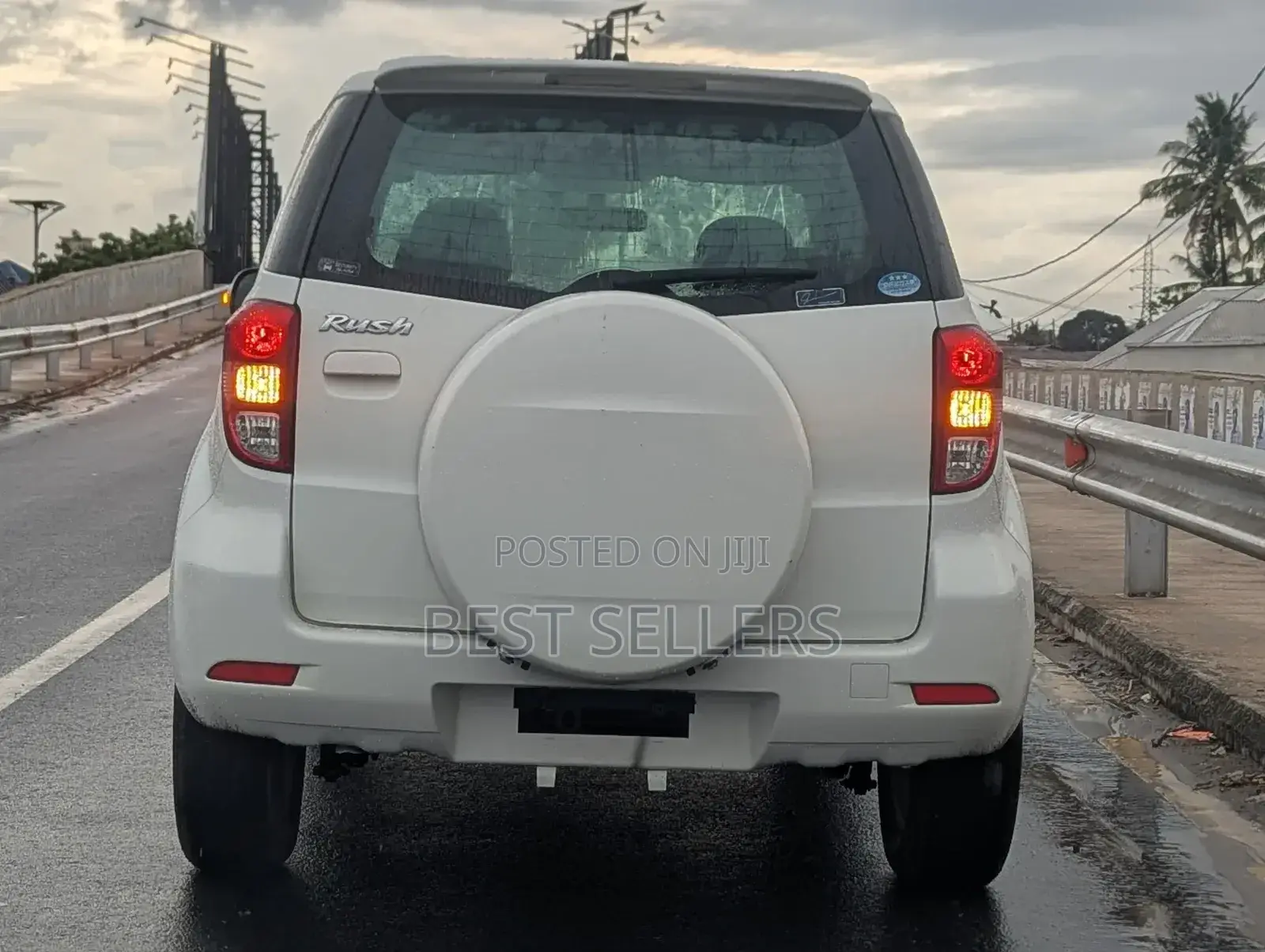 Toyota Regius 2007 White