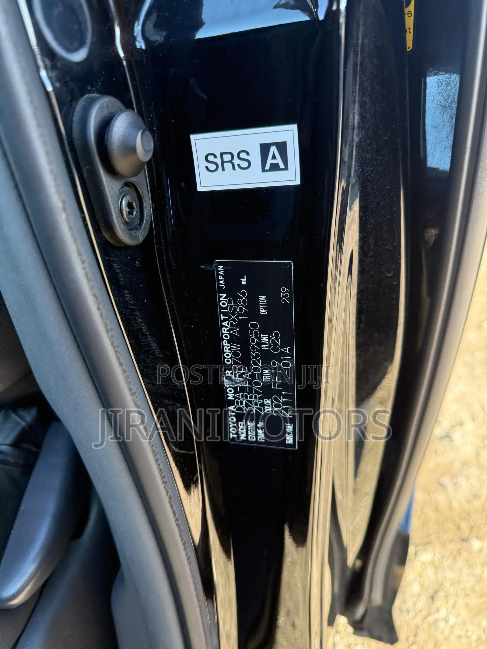 Toyota Noah 2.0 143hp AWD (7 Seater) 2009 Black