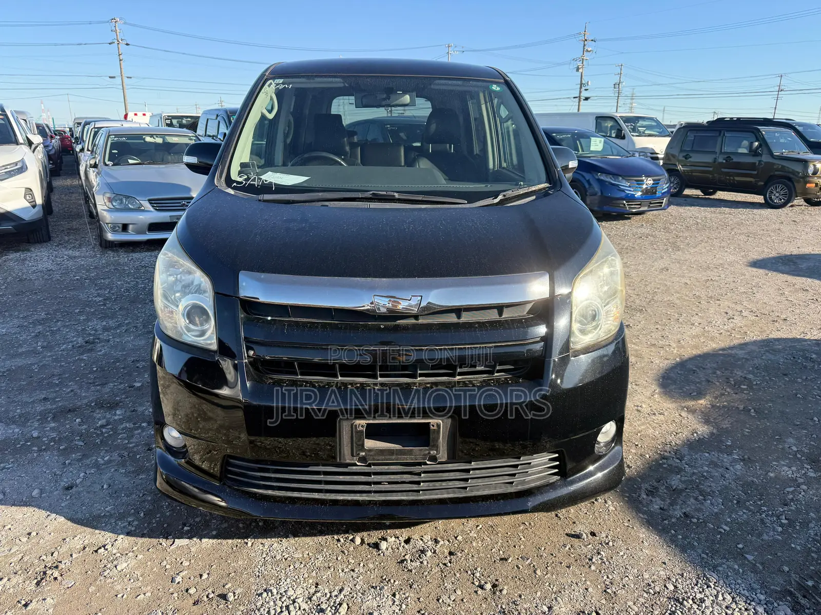 Toyota Noah 2.0 143hp AWD (7 Seater) 2009 Black
