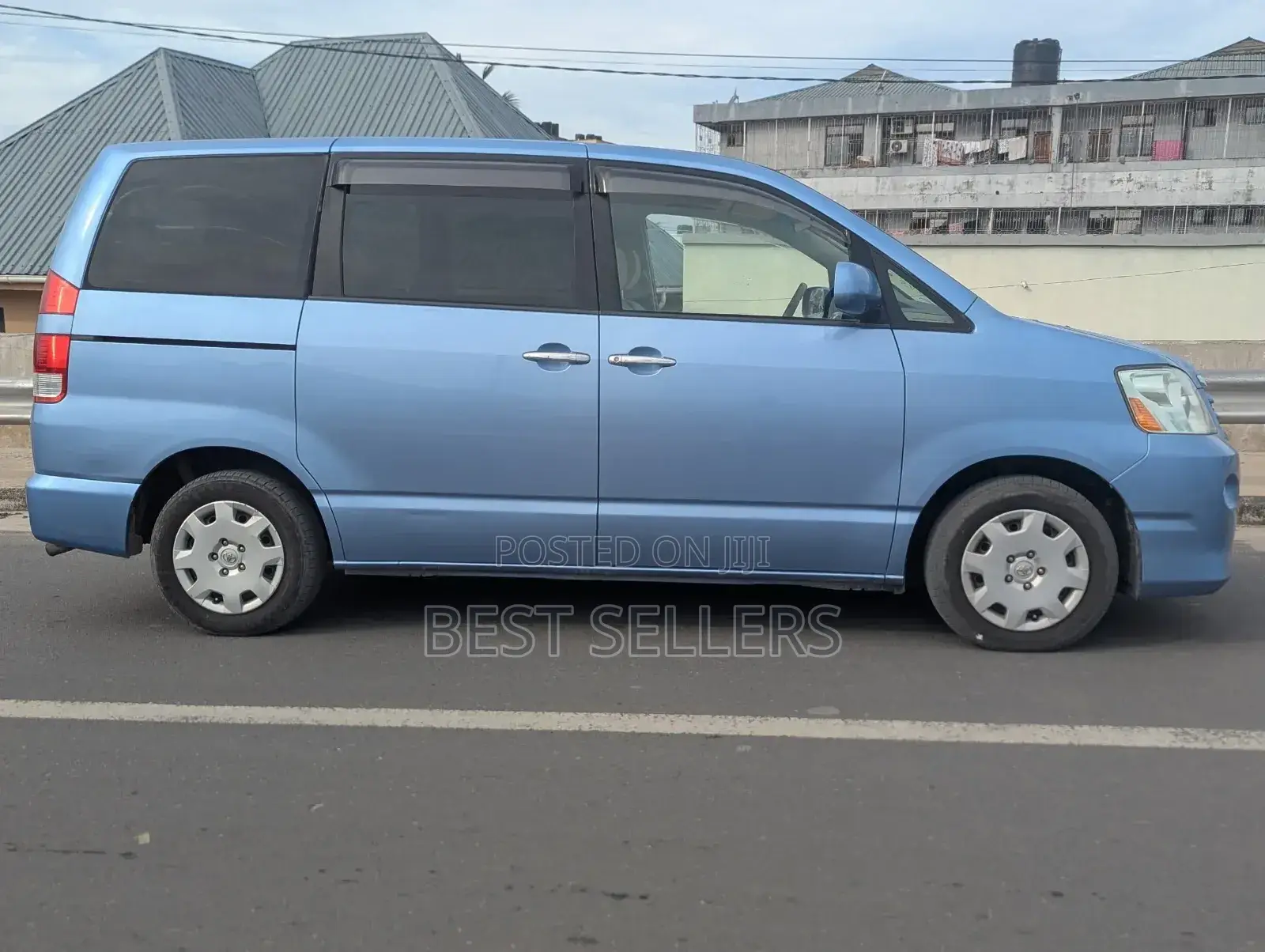 Toyota Noah 2.0 AWD (8 Seater) 2006 Blue