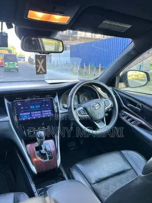 Toyota Harrier 2.0 2016 Black
