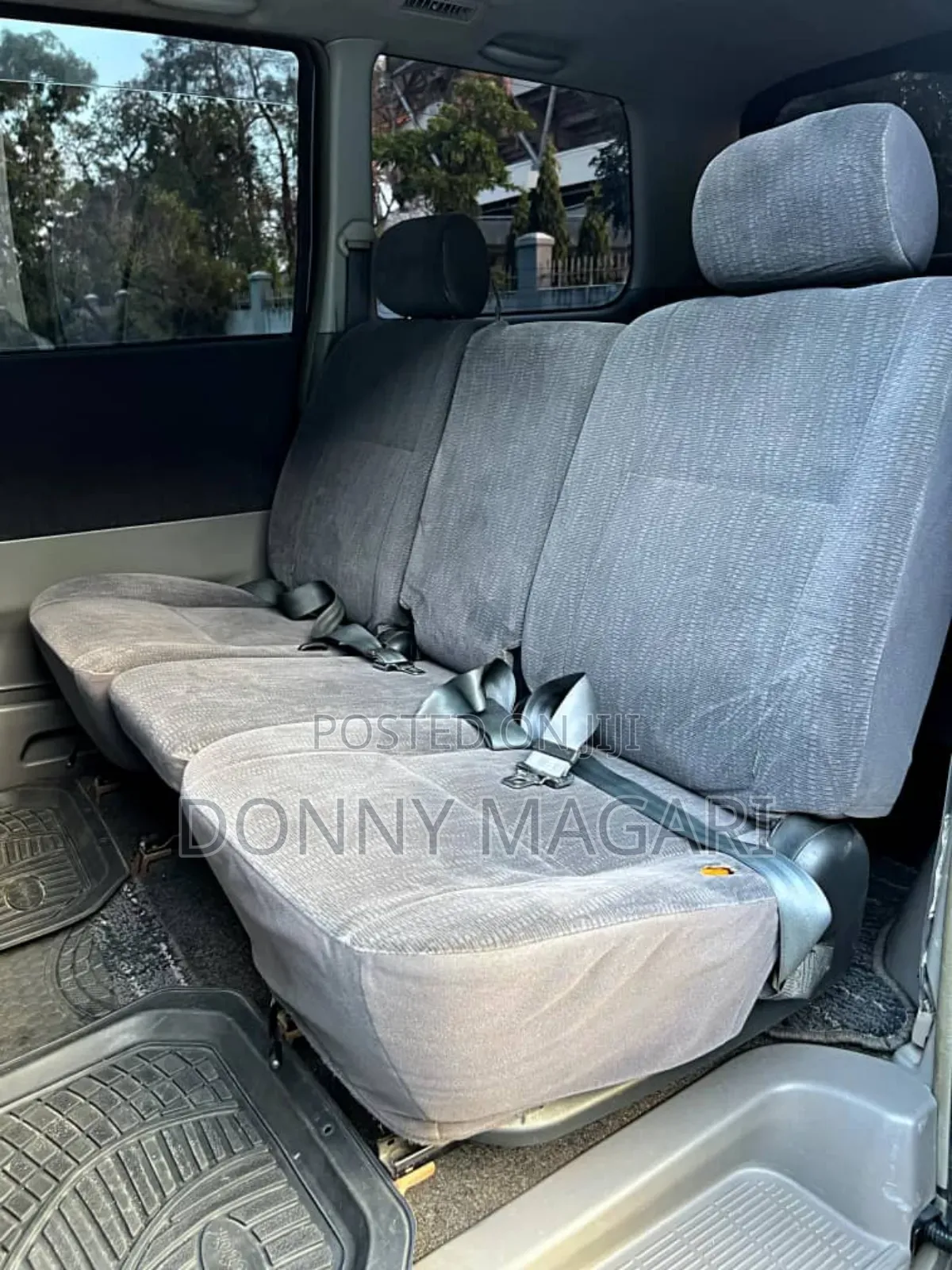 Toyota Noah 2.0 AWD (8 Seater) 2005 Black
