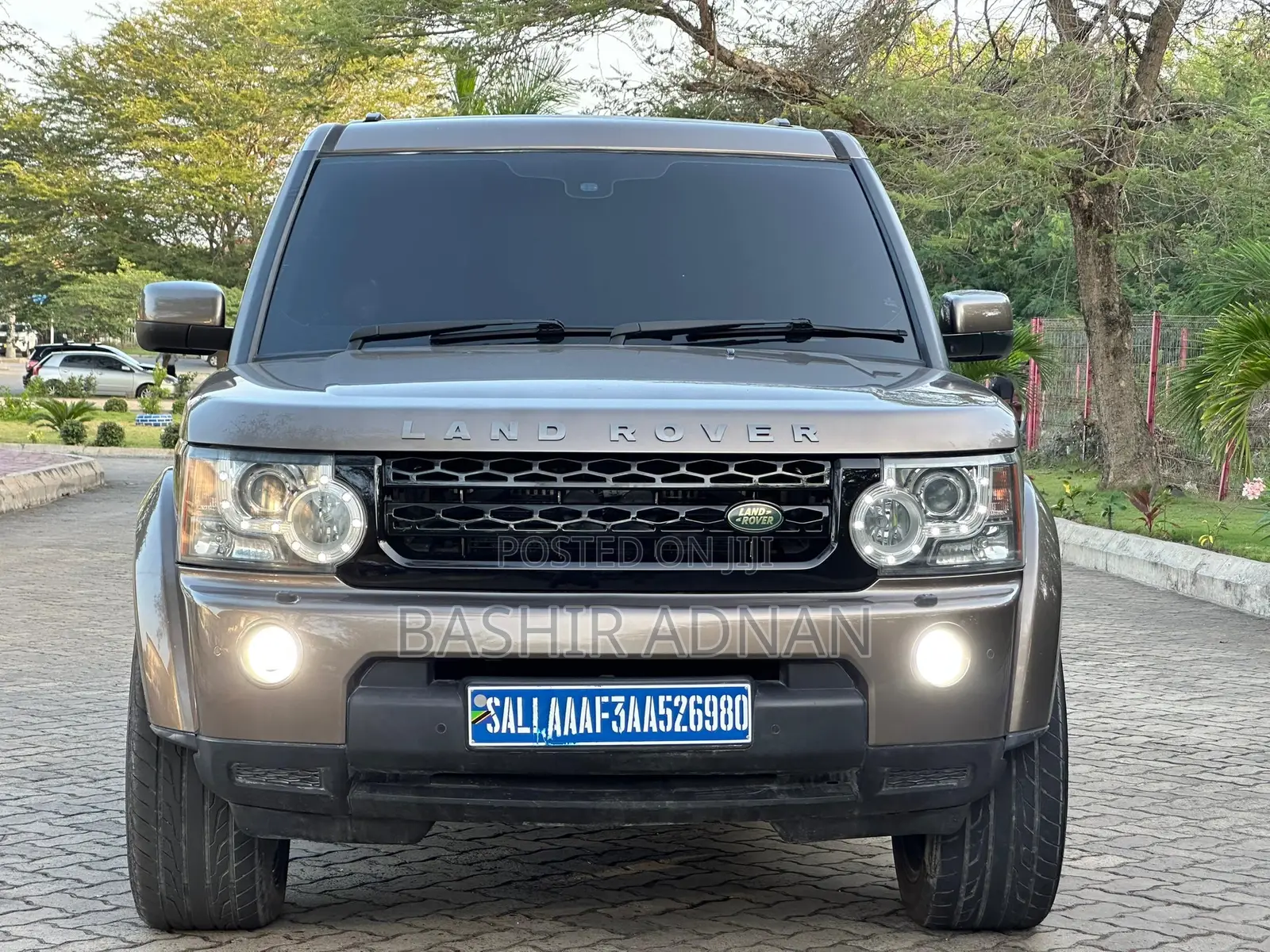 Land Rover Discovery 2010 Brown