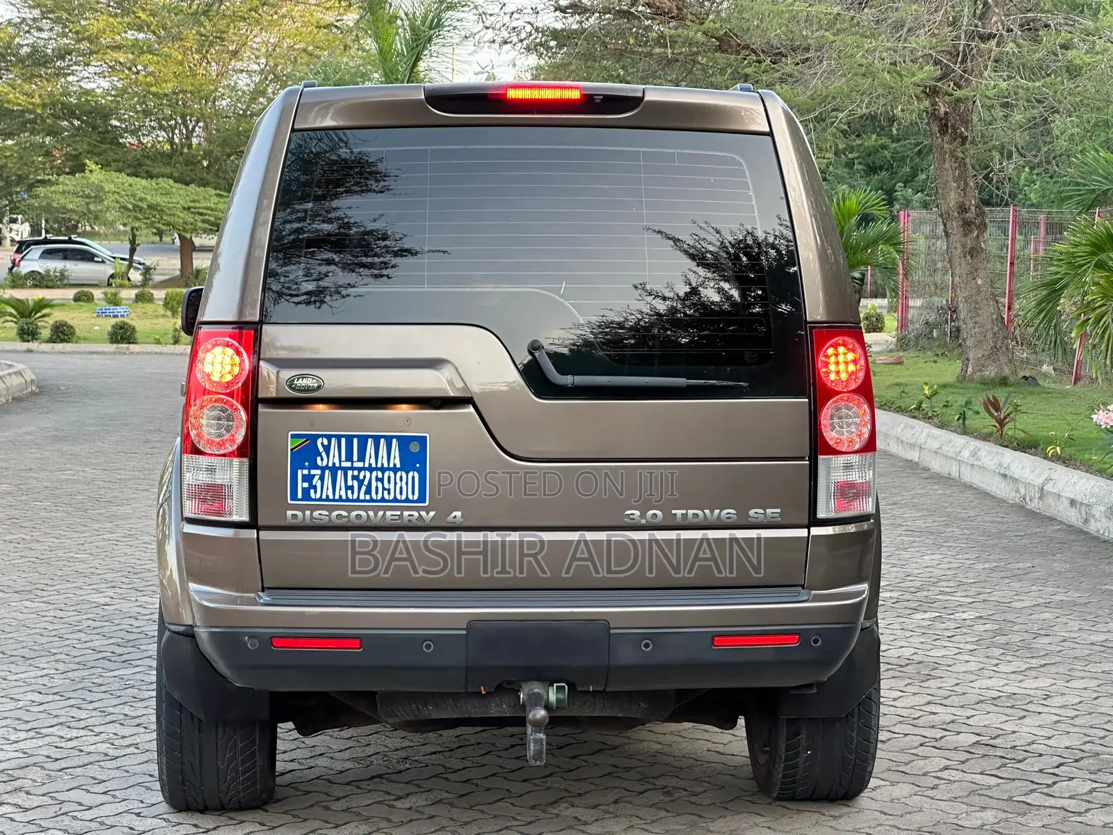 Land Rover Discovery 2010 Brown