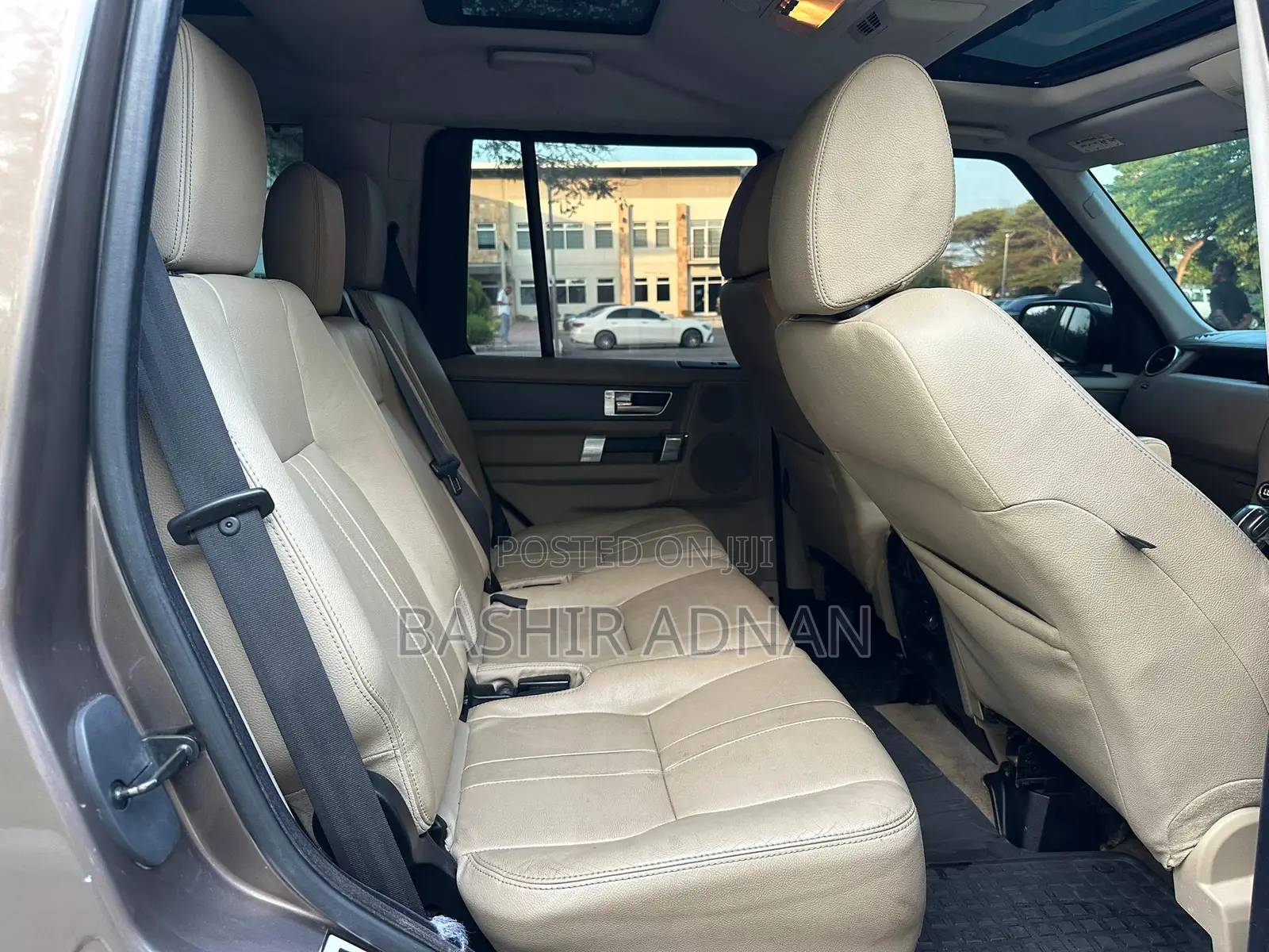 Land Rover Discovery 2010 Brown