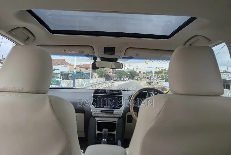 Toyota Land Cruiser Prado 2.7 2019 Off white