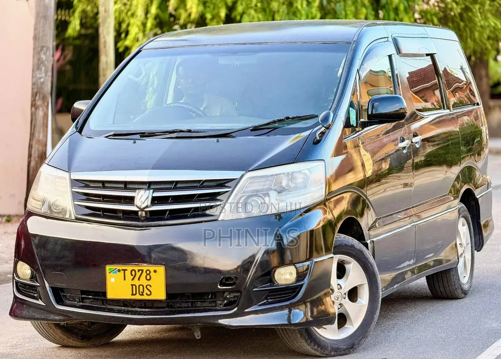 Toyota Alphard 2005 Black