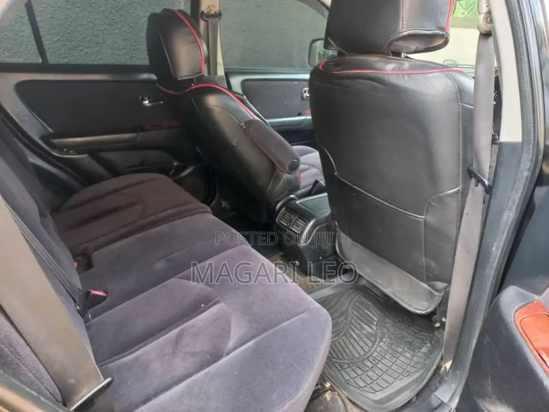 Toyota Harrier 2004 Black