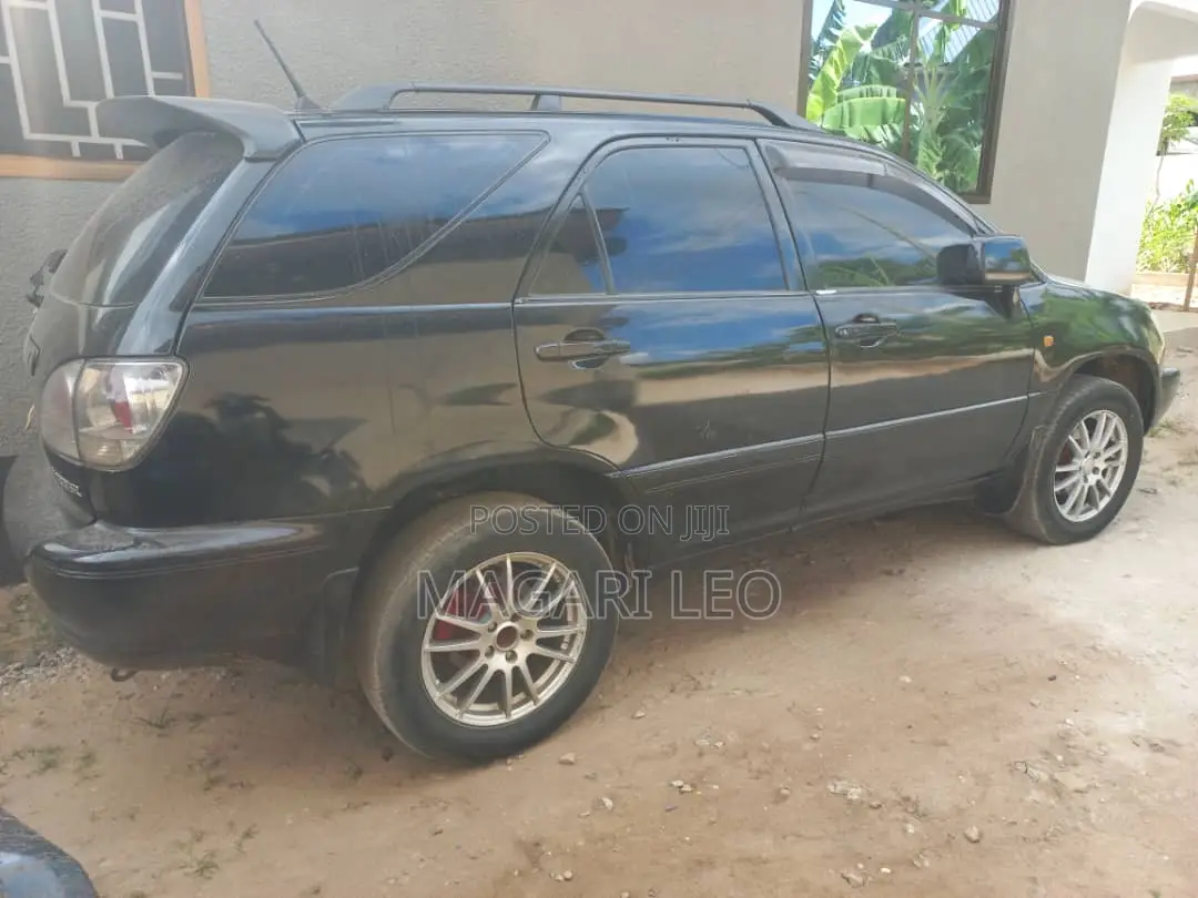 Toyota Harrier 2004 Black