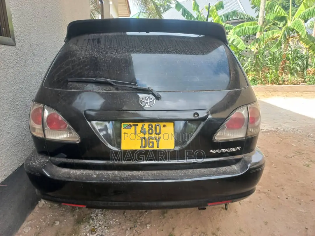Toyota Harrier 2004 Black
