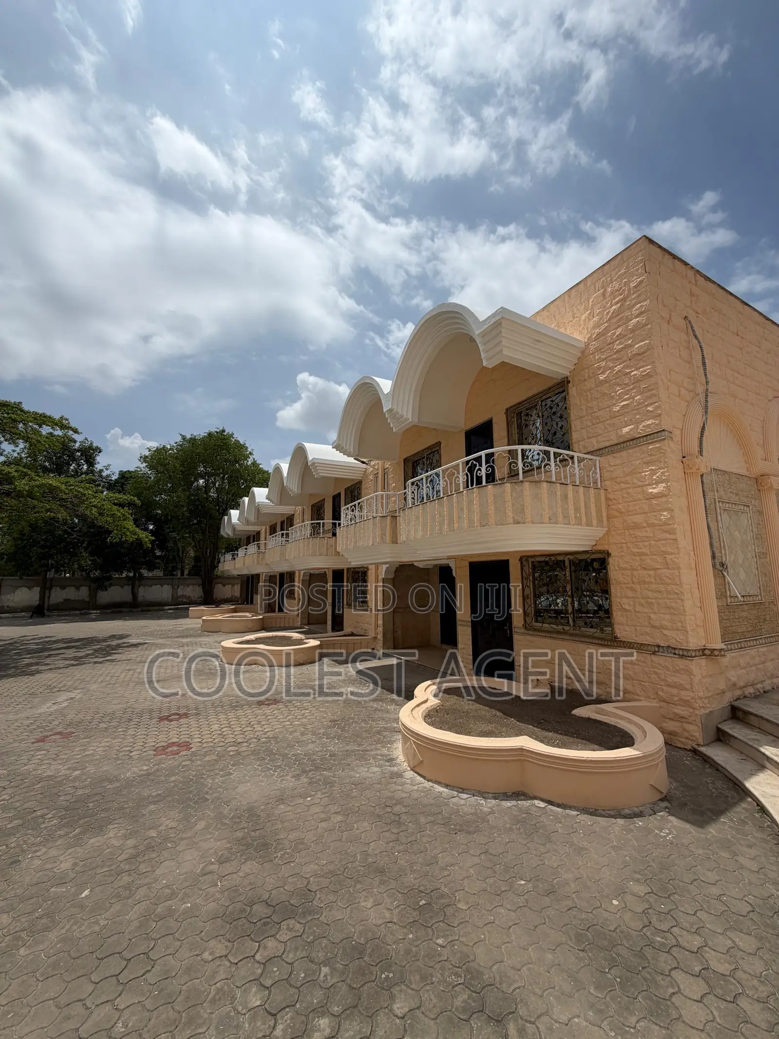 4bdrm Villa in Coolest Estate, Masaki for rent