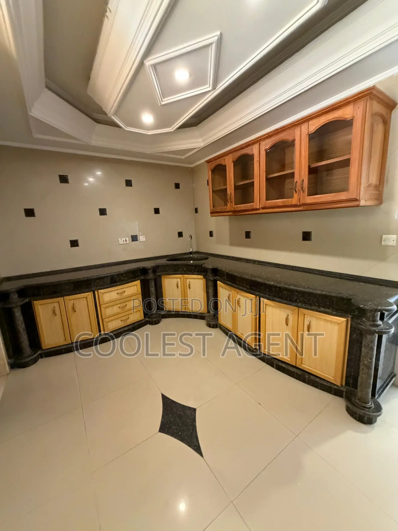 4bdrm Villa in Coolest Estate, Masaki for rent
