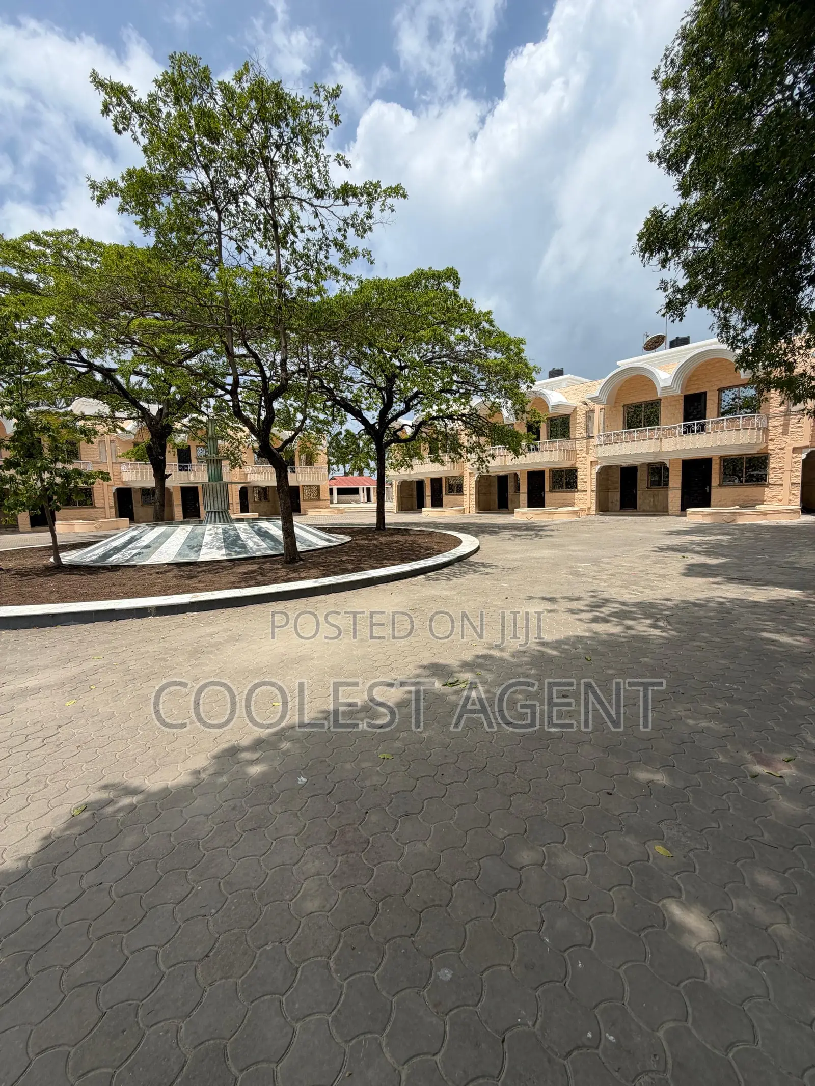 4bdrm Villa in Coolest Estate, Masaki for rent
