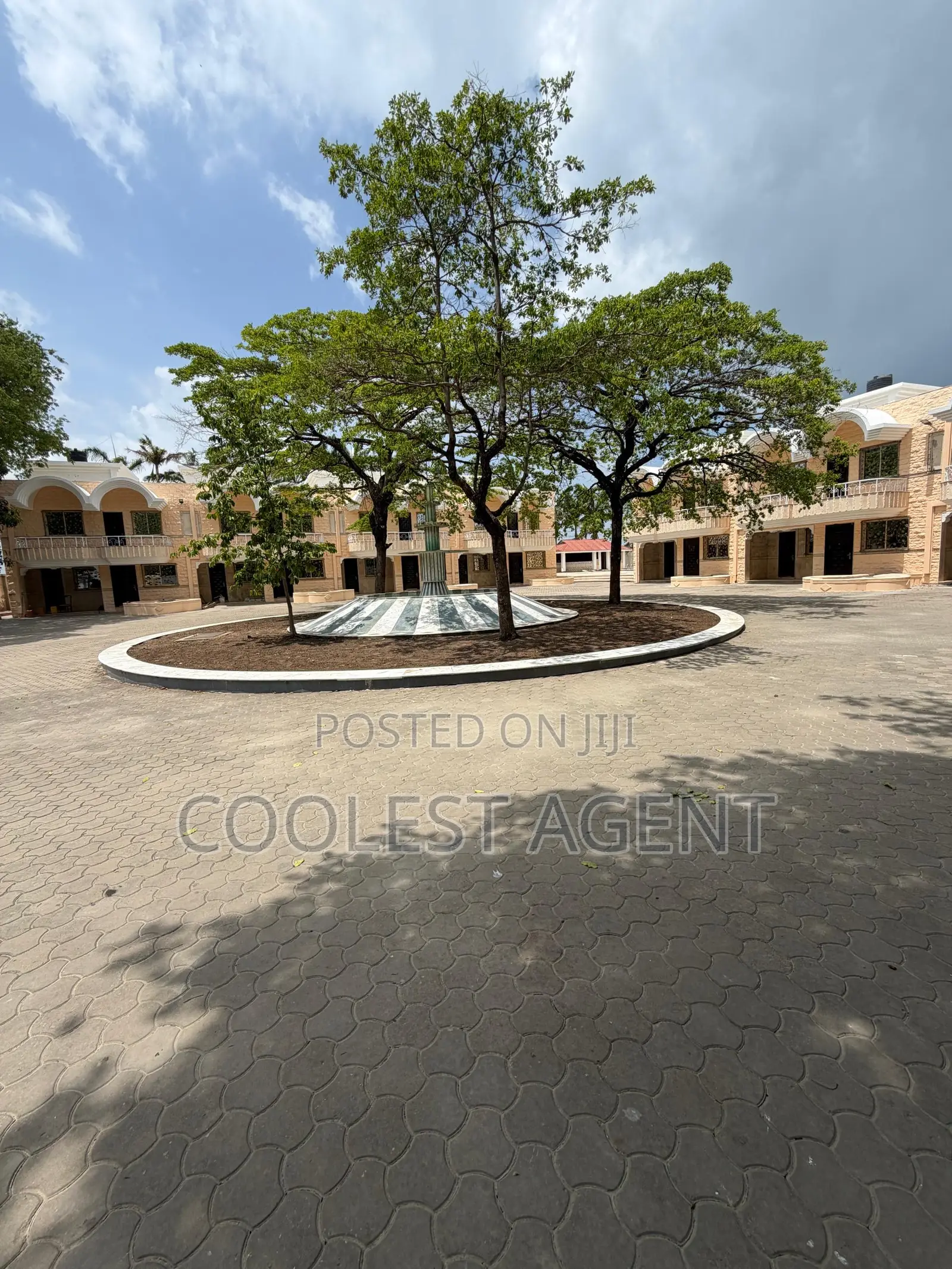 4bdrm Villa in Coolest Estate, Masaki for rent