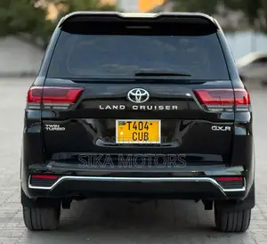 Toyota Land Cruiser 2010 Black