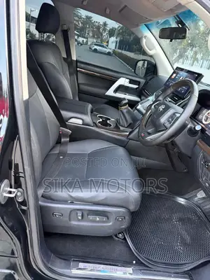 Toyota Land Cruiser 2010 Black