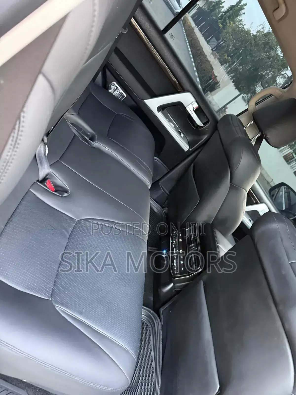 Toyota Land Cruiser 2010 Black