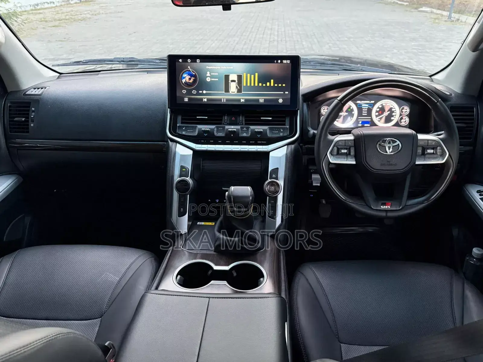 Toyota Land Cruiser 2010 Black