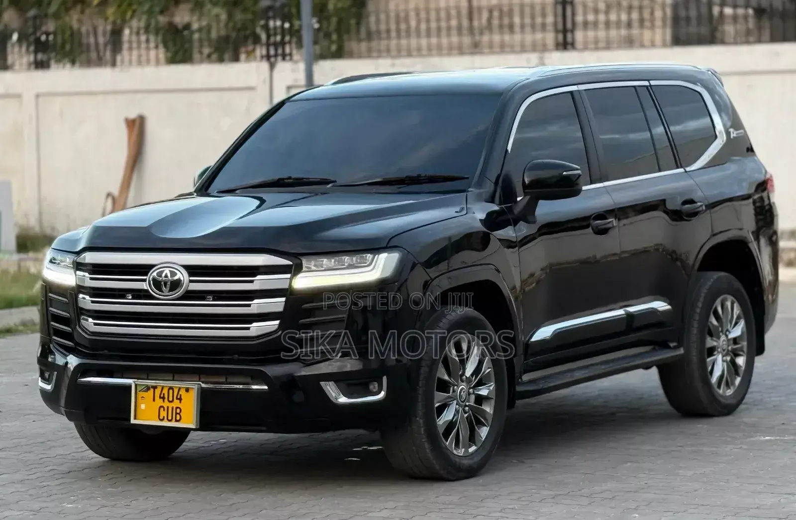 Toyota Land Cruiser 2010 Black