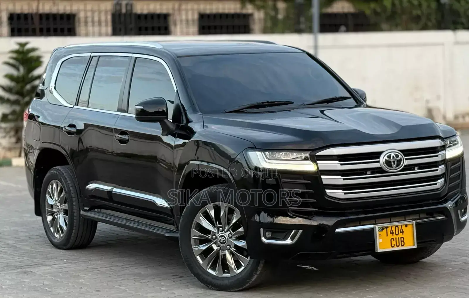 Toyota Land Cruiser 2010 Black