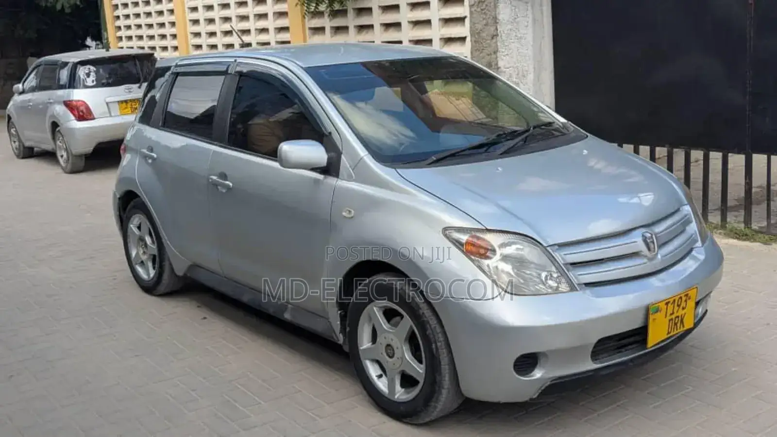 Toyota IST 2005 Silver