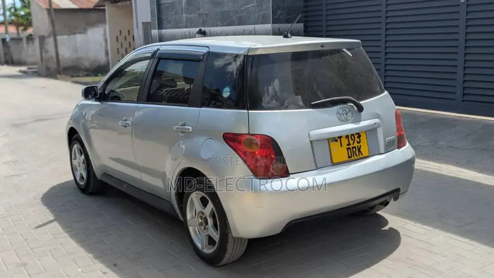 Toyota IST 2005 Silver