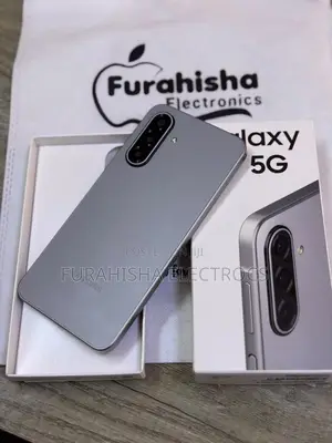 New Samsung Galaxy A17 5G 128 GB Black