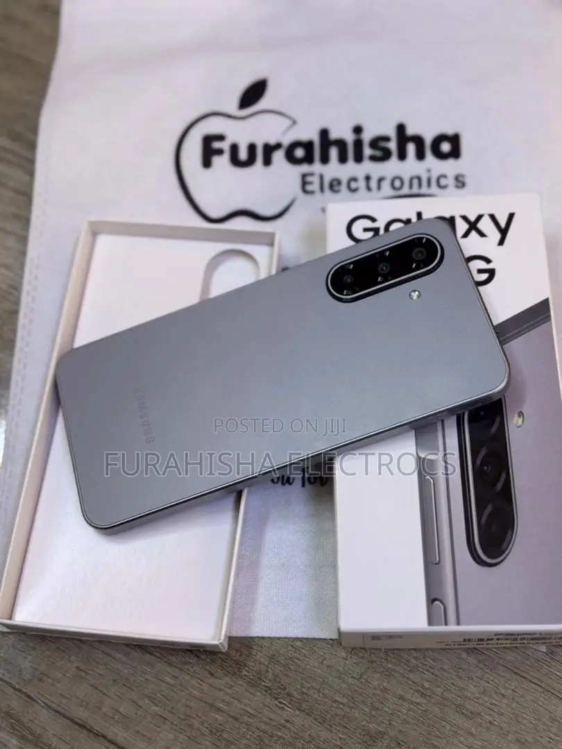 New Samsung Galaxy A17 5G 128 GB Black