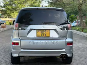 Mitsubishi Outlander 2010 Silver