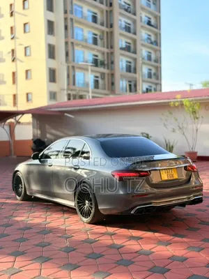 Mercedes-Benz E200 2017 Gray