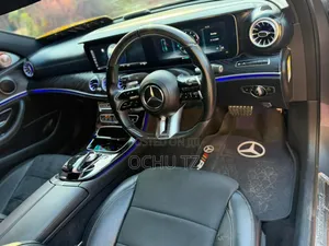 Mercedes-Benz E200 2017 Gray