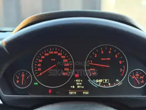 BMW 320i Sedan RWD 2013 Black