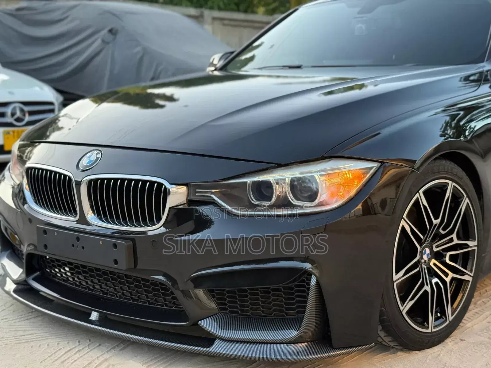 BMW 320i Sedan RWD 2013 Black