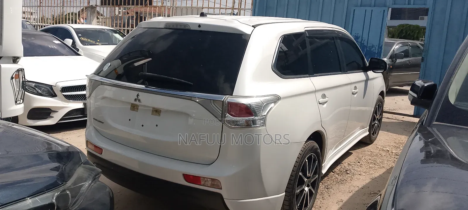 Mitsubishi Outlander 2012 White