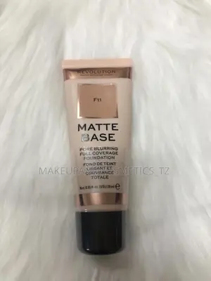 Revolution Matte Base Foundation F10.5