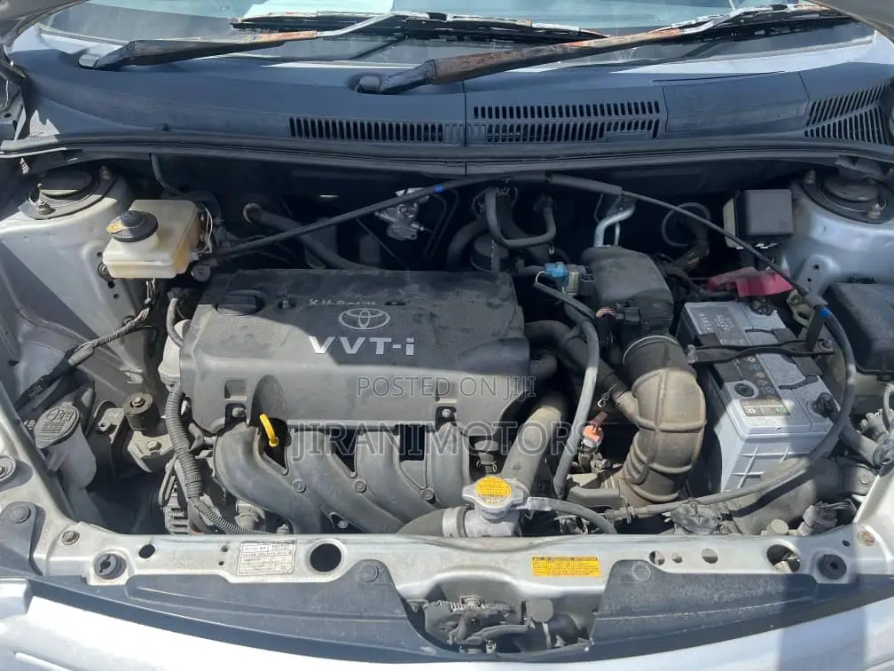 Toyota IST 2004 Gray