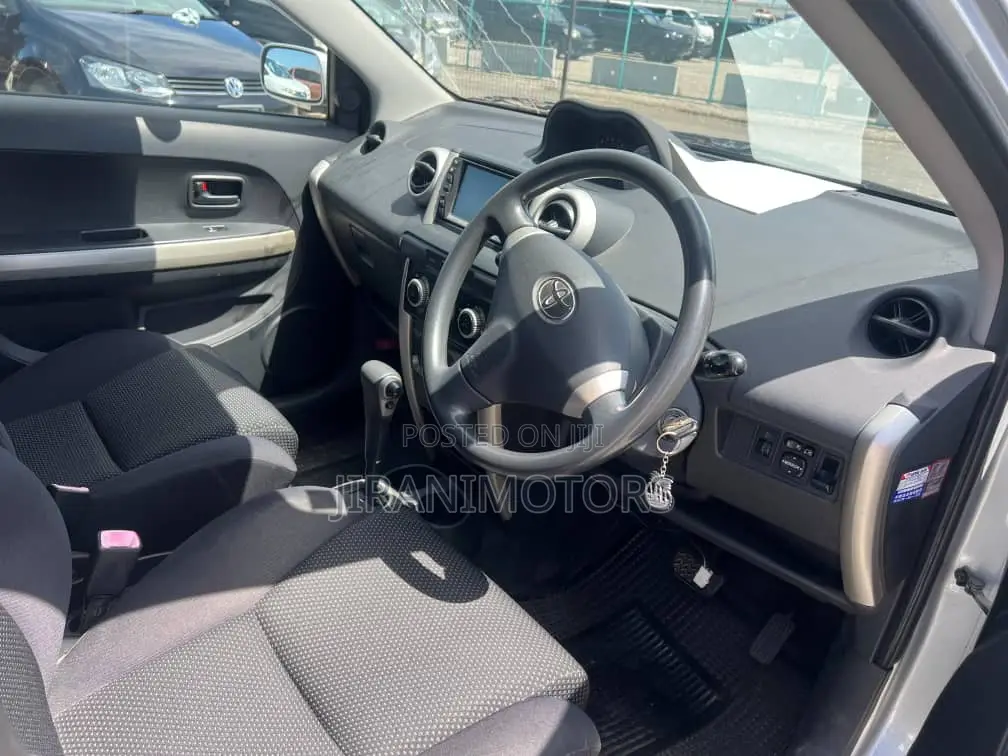 Toyota IST 2004 Gray