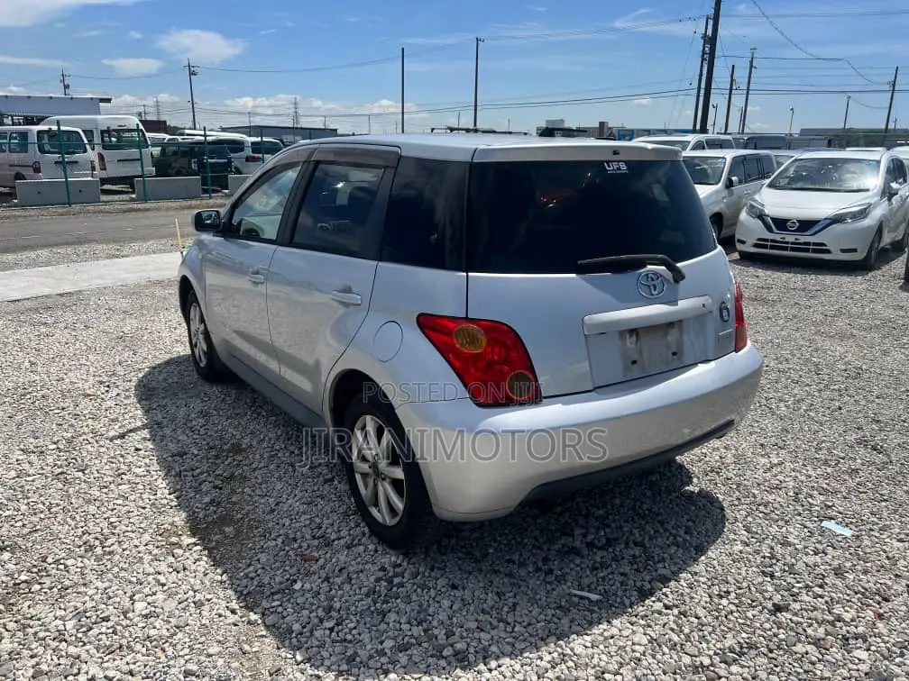Toyota IST 2004 Gray