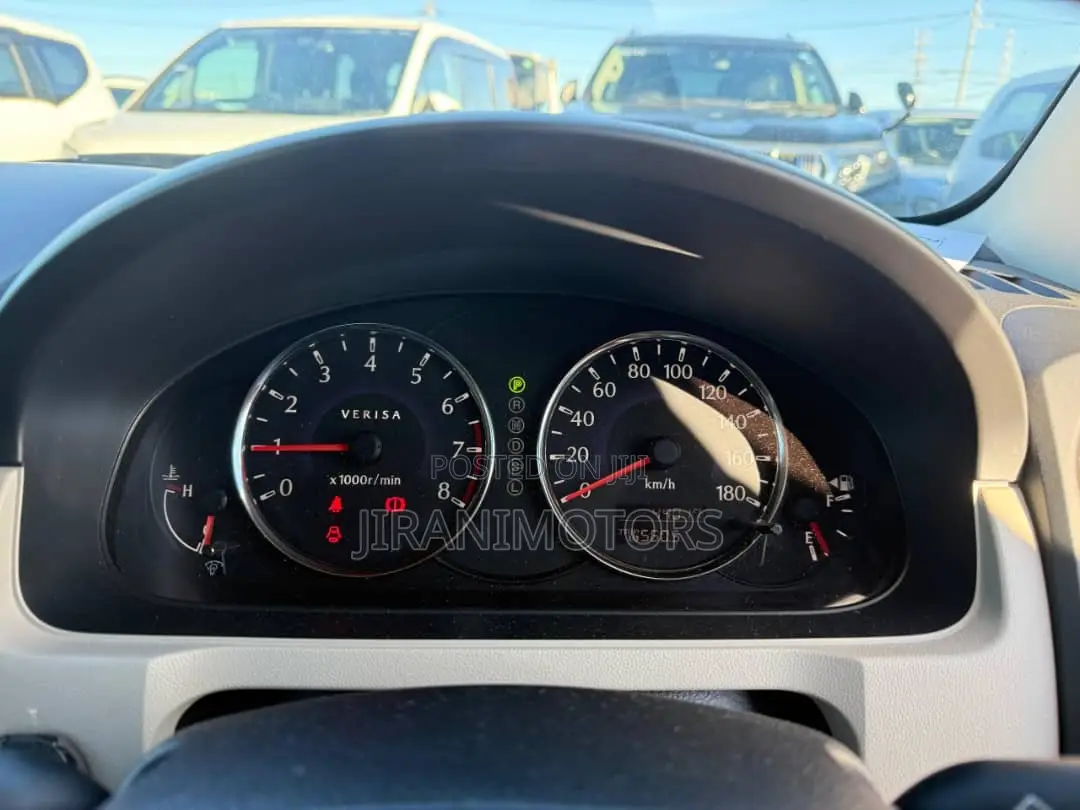 Mazda Verisa 2011 Red