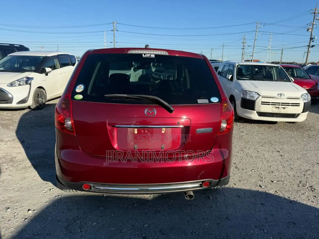 Mazda Verisa 2011 Red