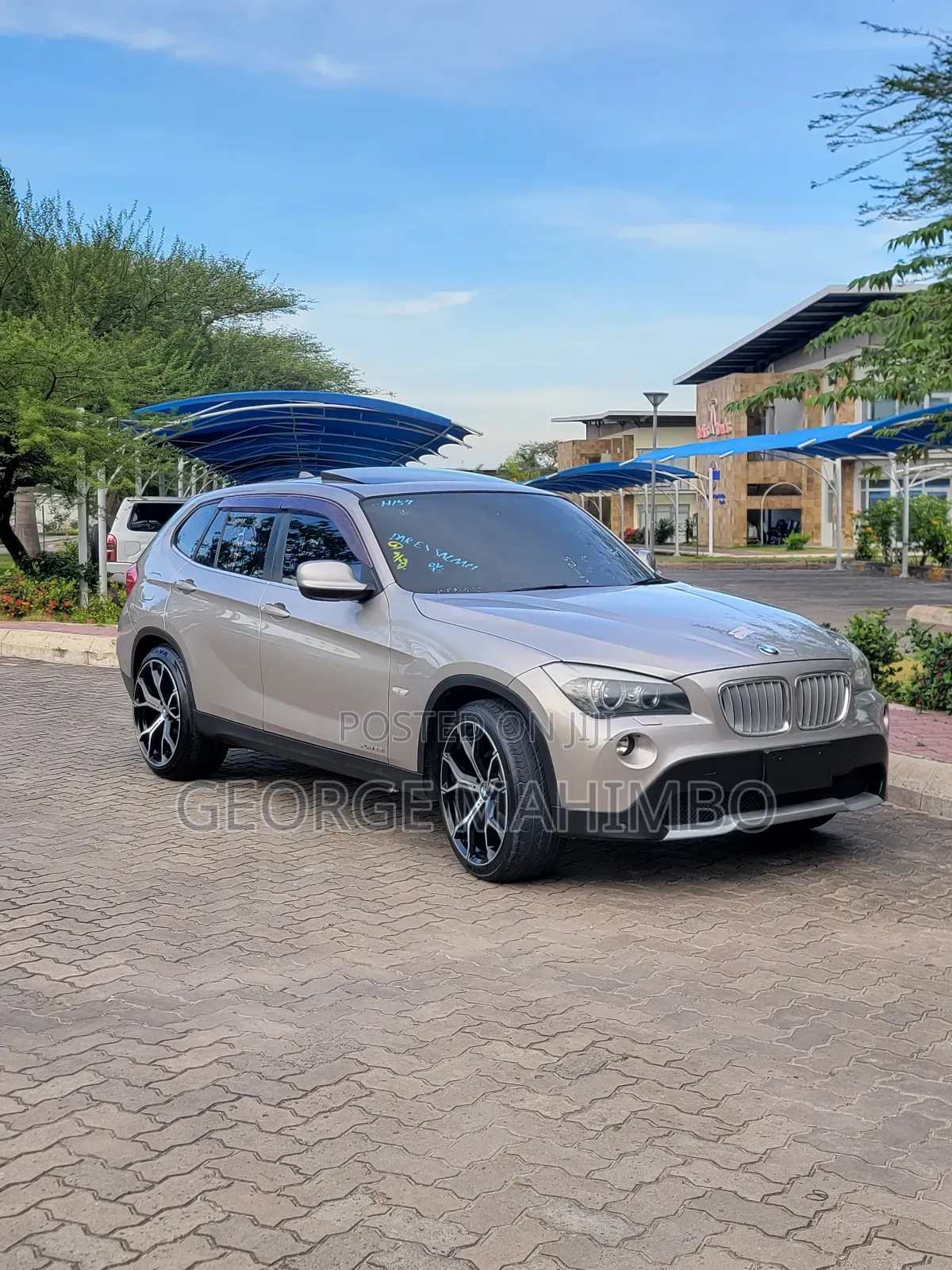 BMW X1 2011 Gold