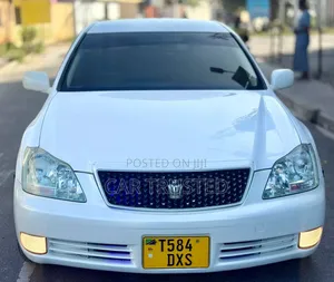 Toyota Crown 2004 White